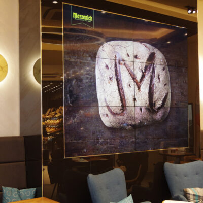 CoffeeBoard Videowall Bäckerei Merzenich